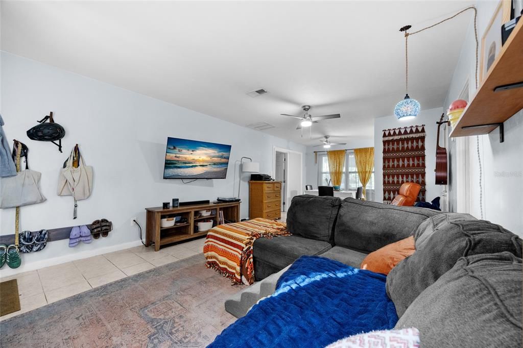 En Venta: $225,000 (4 camas, 1 baños, 1040 Pies cuadrados)