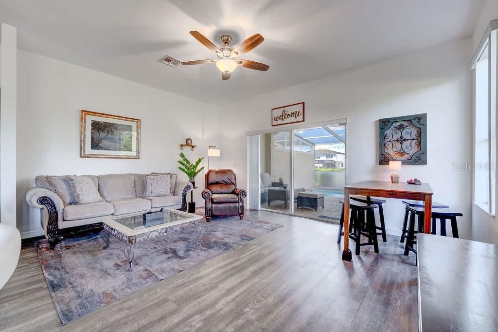 Active With Contract: $315,000 (3 beds, 3 baths, 1503 Square Feet)