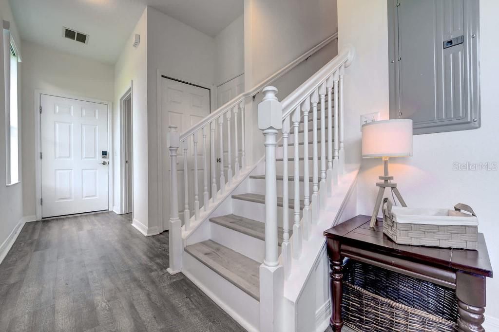 Active With Contract: $315,000 (3 beds, 3 baths, 1503 Square Feet)