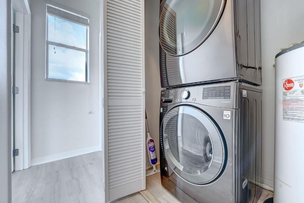 Active With Contract: $315,000 (3 beds, 3 baths, 1503 Square Feet)