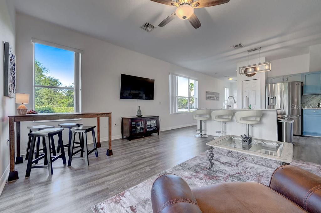 Active With Contract: $315,000 (3 beds, 3 baths, 1503 Square Feet)