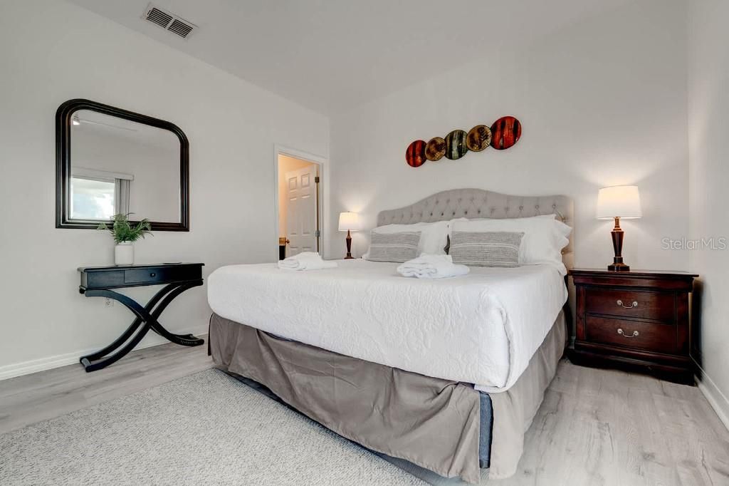 Active With Contract: $315,000 (3 beds, 3 baths, 1503 Square Feet)