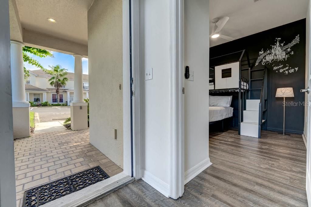 Active With Contract: $315,000 (3 beds, 3 baths, 1503 Square Feet)