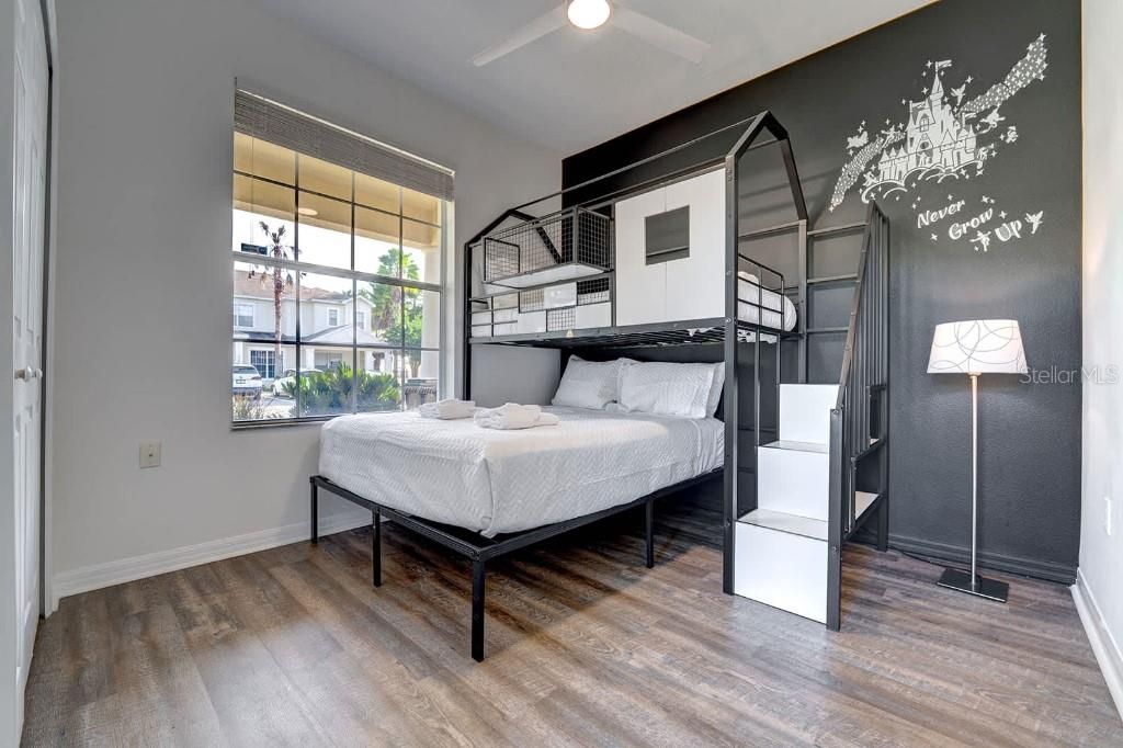 Active With Contract: $315,000 (3 beds, 3 baths, 1503 Square Feet)