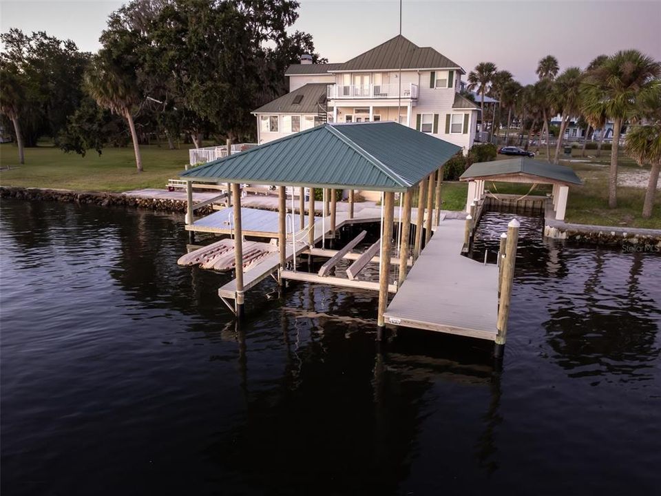 На продажу: $3,790,000 (4 спален, 2 ванн, 2965 Квадратных фут)