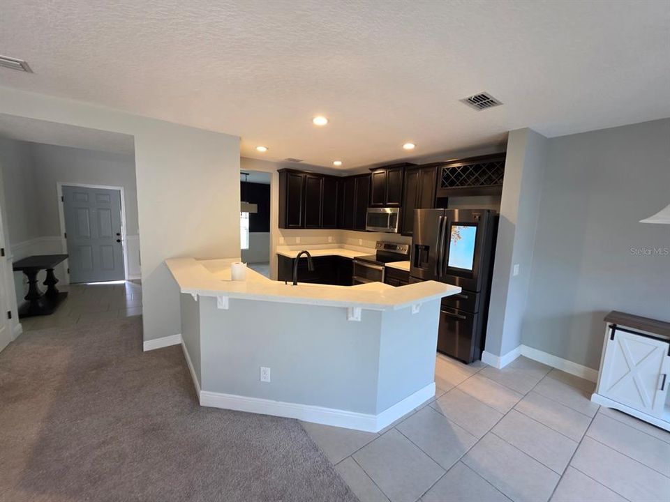 For Rent: $2,900 (5 beds, 3 baths, 2470 Square Feet)