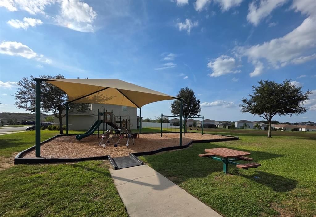 For Rent: $2,900 (5 beds, 3 baths, 2470 Square Feet)