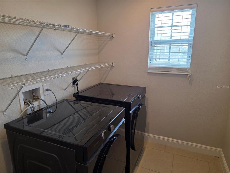 For Rent: $2,900 (5 beds, 3 baths, 2470 Square Feet)