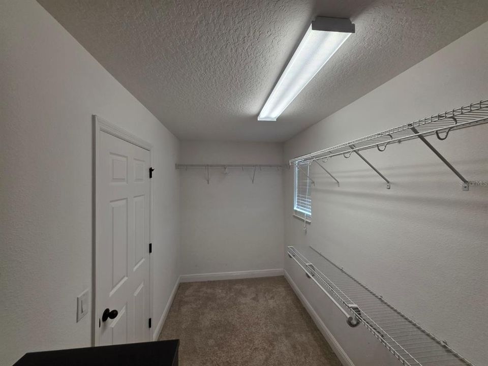 For Rent: $2,900 (5 beds, 3 baths, 2470 Square Feet)