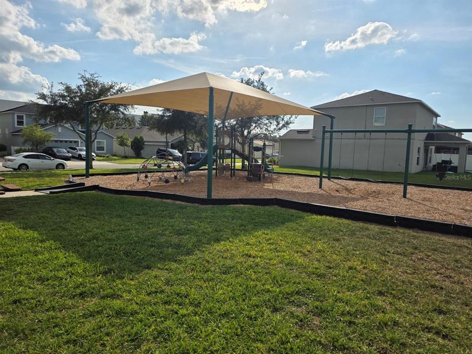 For Rent: $2,900 (5 beds, 3 baths, 2470 Square Feet)