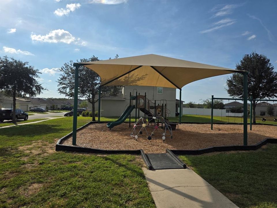 For Rent: $2,900 (5 beds, 3 baths, 2470 Square Feet)