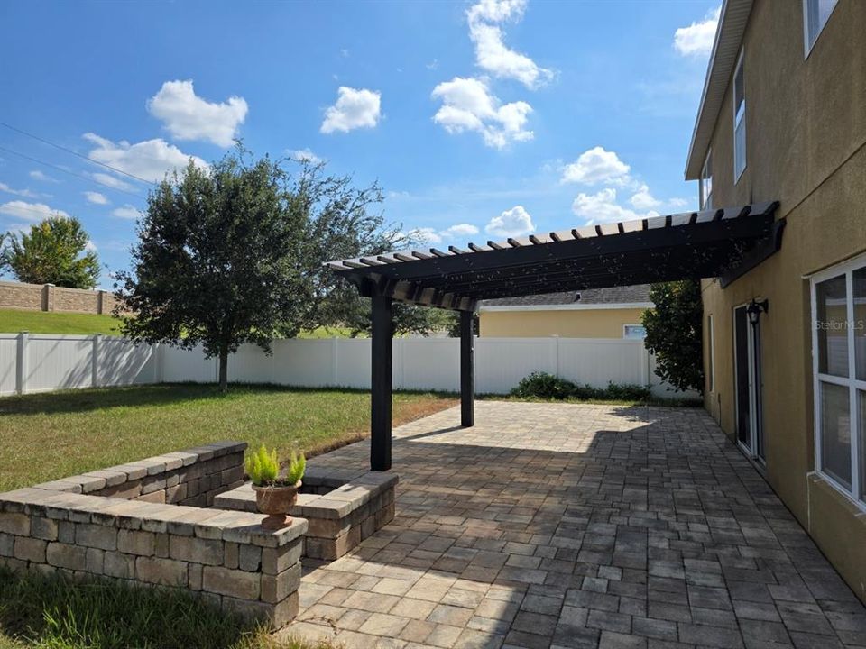 For Rent: $2,900 (5 beds, 3 baths, 2470 Square Feet)