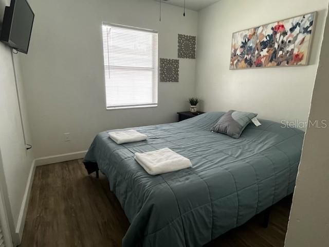 For Sale: $330,000 (3 beds, 1 baths, 925 Square Feet)