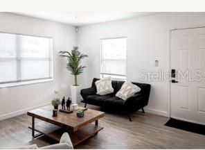 For Sale: $330,000 (3 beds, 1 baths, 925 Square Feet)