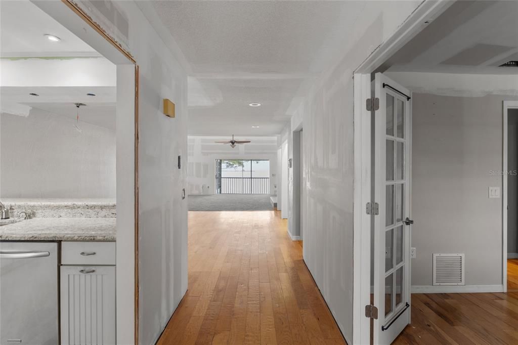 待售: $899,000 (3 贝兹, 2 浴室, 2156 平方英尺)