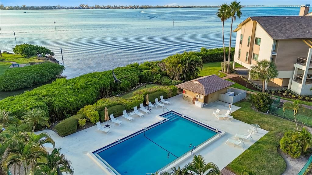 待售: $899,000 (3 贝兹, 2 浴室, 2156 平方英尺)