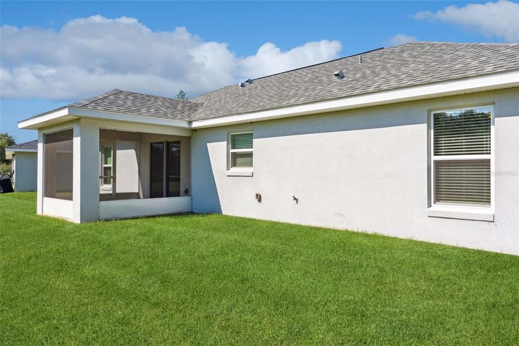 For Sale: $270,000 (3 beds, 2 baths, 1284 Square Feet)