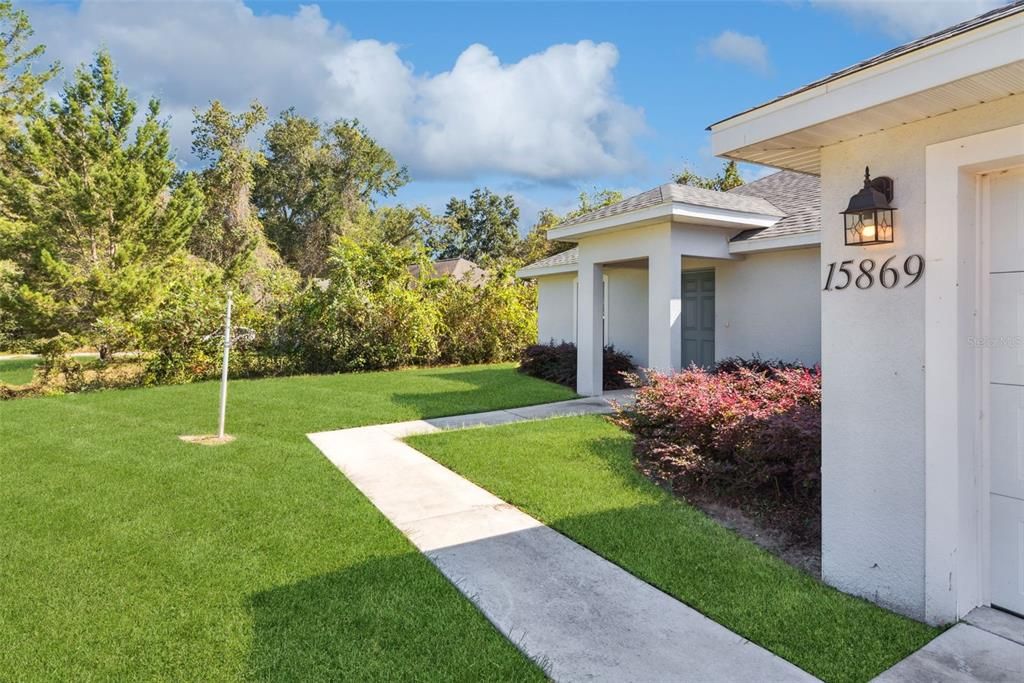 For Sale: $270,000 (3 beds, 2 baths, 1284 Square Feet)