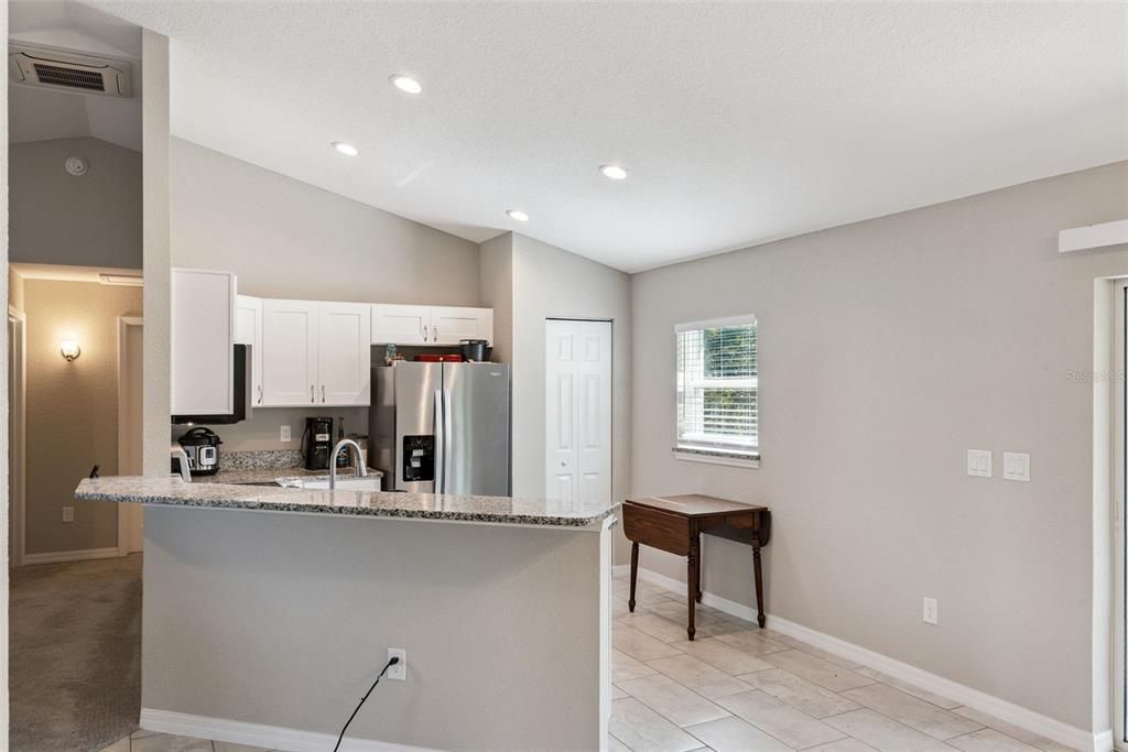 For Sale: $270,000 (3 beds, 2 baths, 1284 Square Feet)