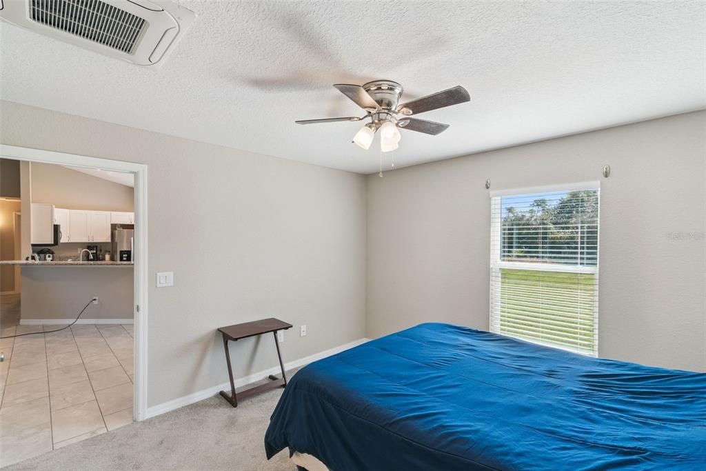 For Sale: $270,000 (3 beds, 2 baths, 1284 Square Feet)