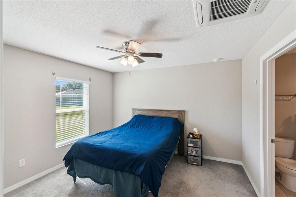 For Sale: $270,000 (3 beds, 2 baths, 1284 Square Feet)