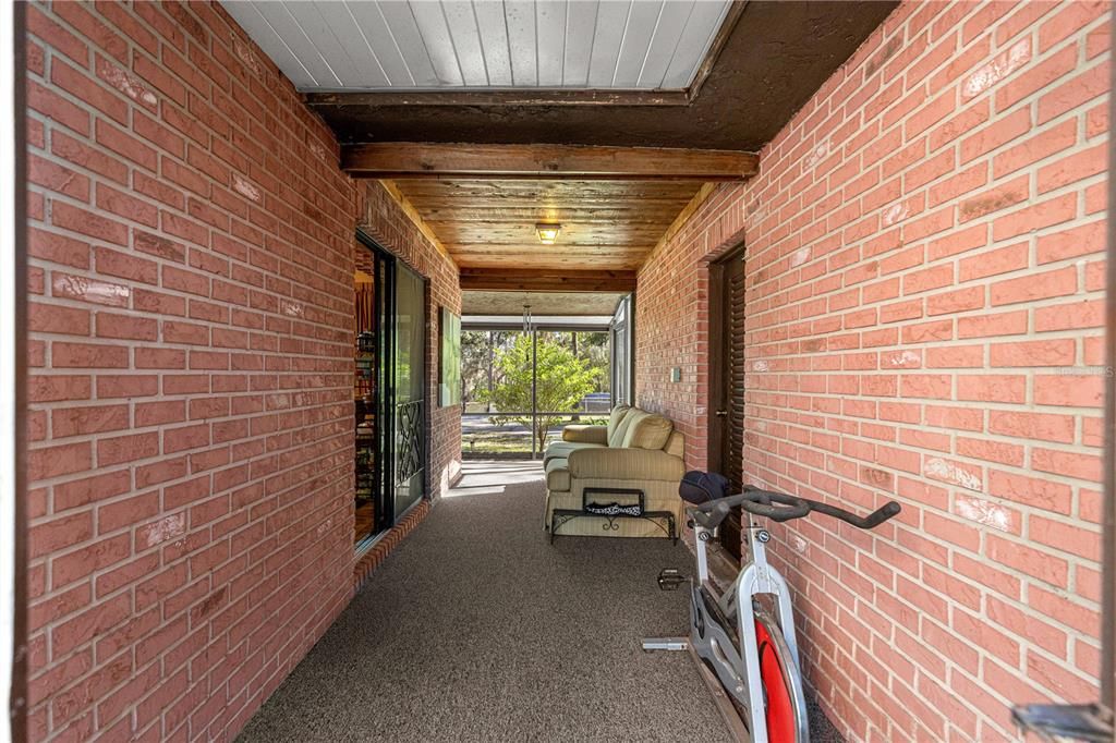 待售: $183,900 (2 贝兹, 1 浴室, 1015 平方英尺)