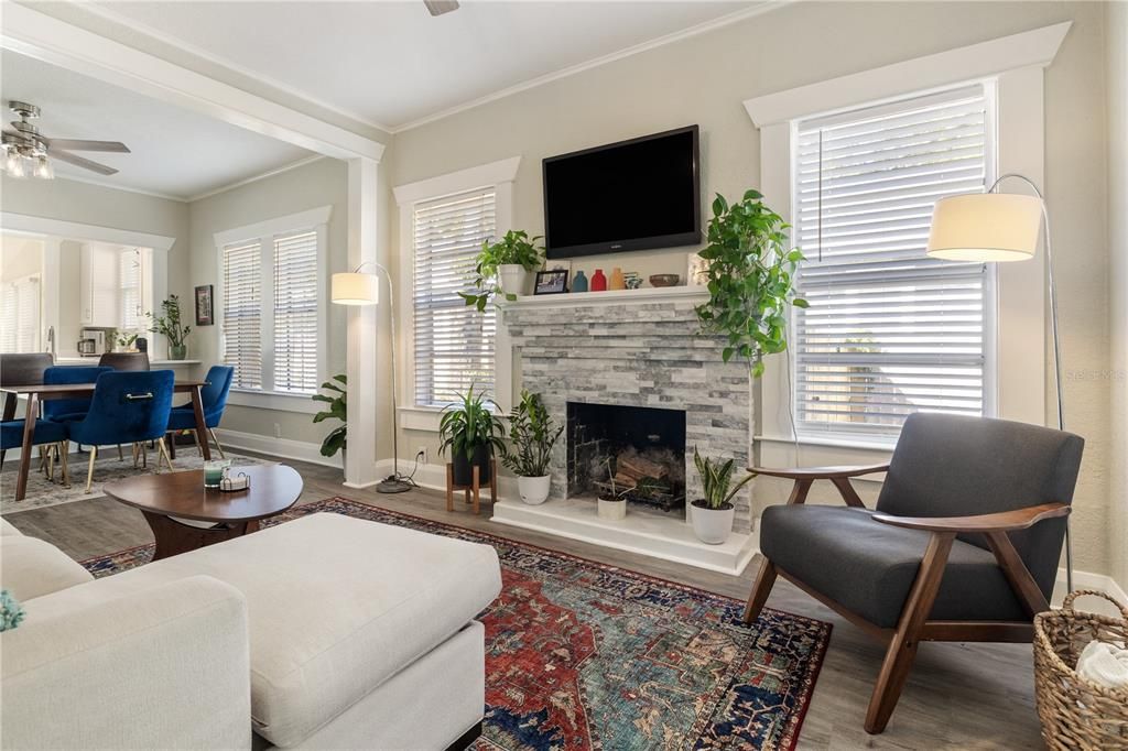 For Sale: $394,990 (3 beds, 1 baths, 1087 Square Feet)