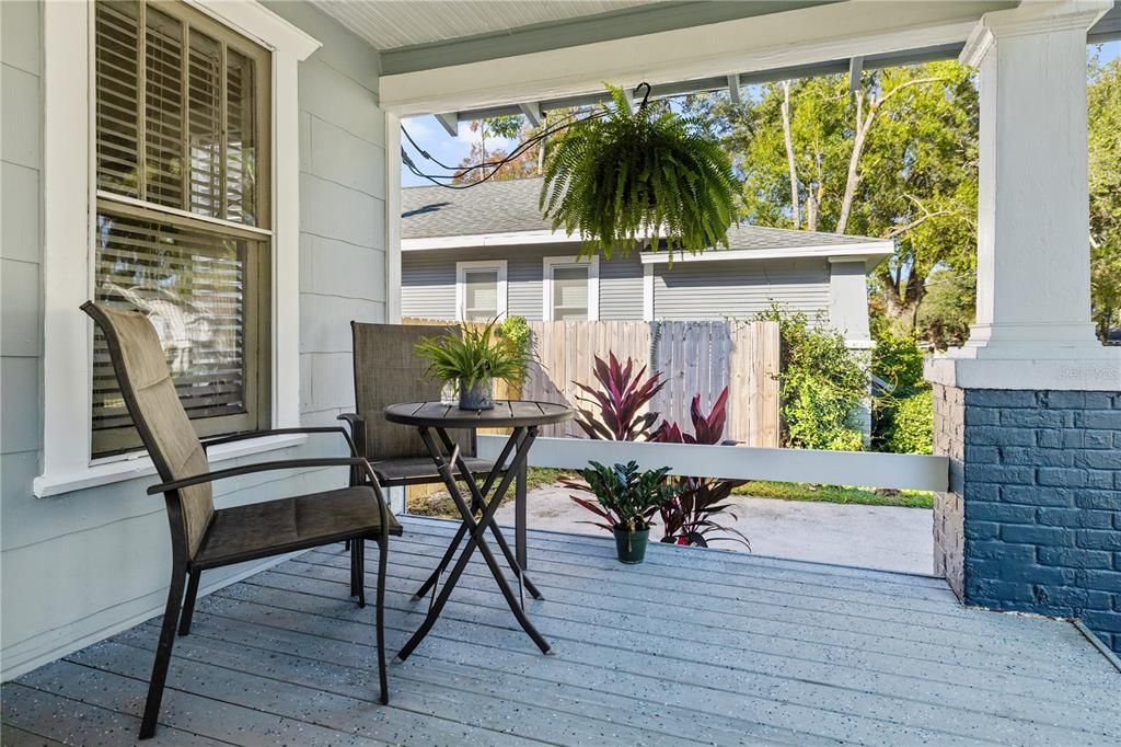 For Sale: $394,990 (3 beds, 1 baths, 1087 Square Feet)