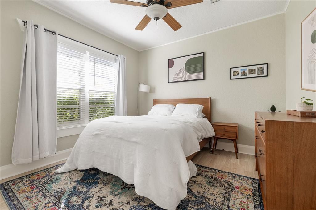 For Sale: $394,990 (3 beds, 1 baths, 1087 Square Feet)