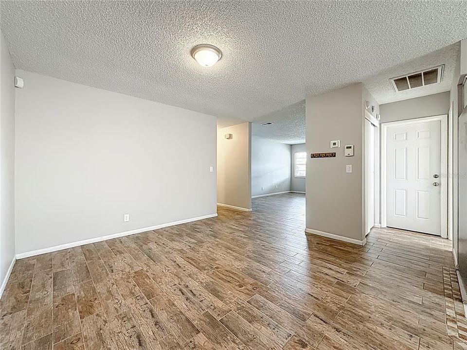 待售: $384,999 (2 贝兹, 2 浴室, 1508 平方英尺)