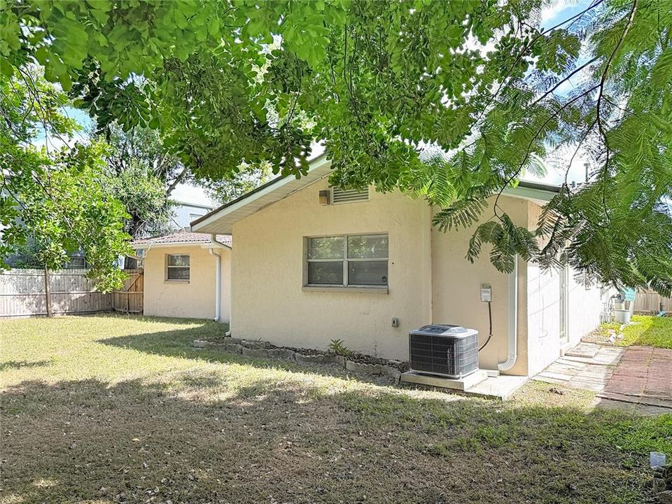 待售: $384,999 (2 贝兹, 2 浴室, 1508 平方英尺)