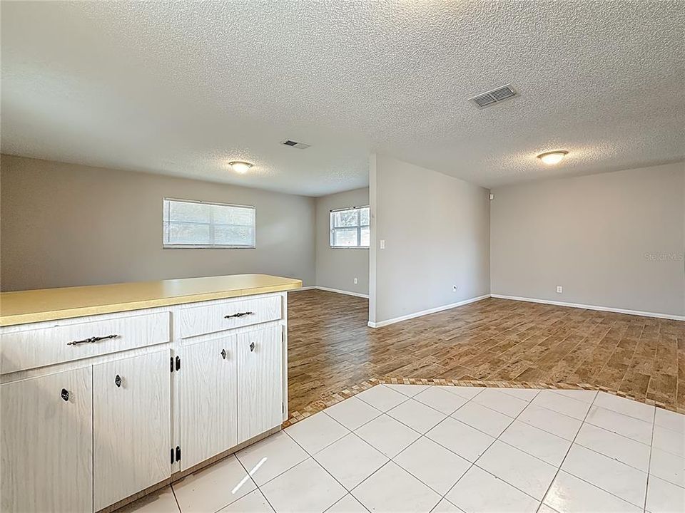 待售: $384,999 (2 贝兹, 2 浴室, 1508 平方英尺)