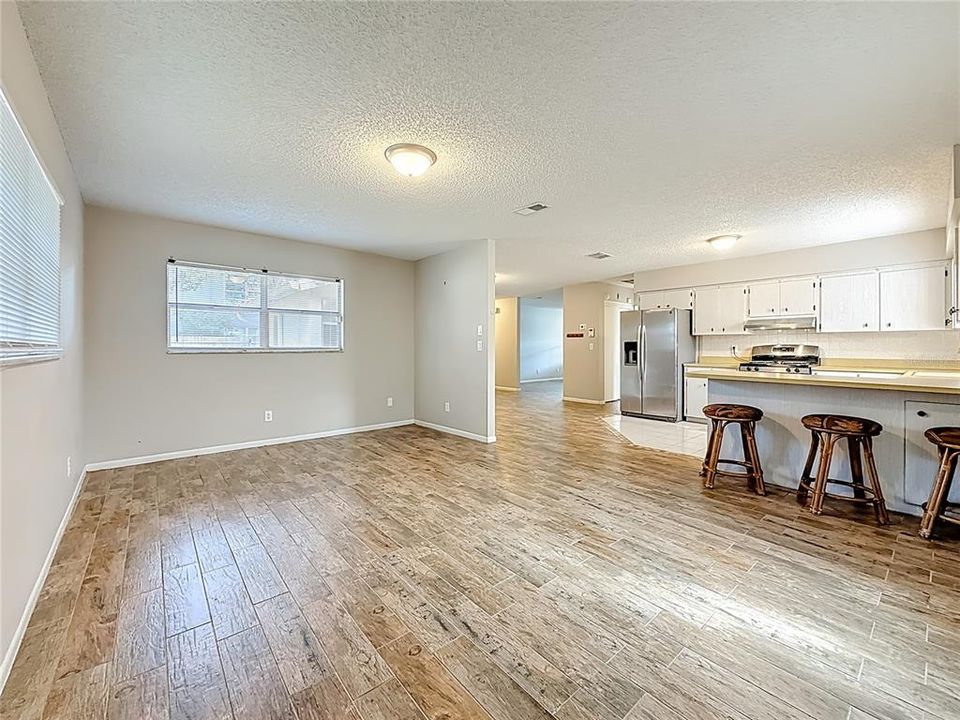 待售: $384,999 (2 贝兹, 2 浴室, 1508 平方英尺)