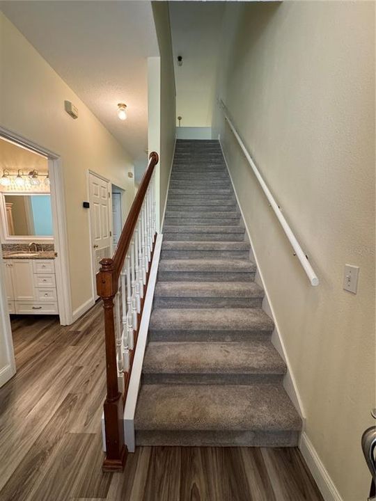 出租: $2,000 (3 贝兹, 2 浴室, 1377 平方英尺)