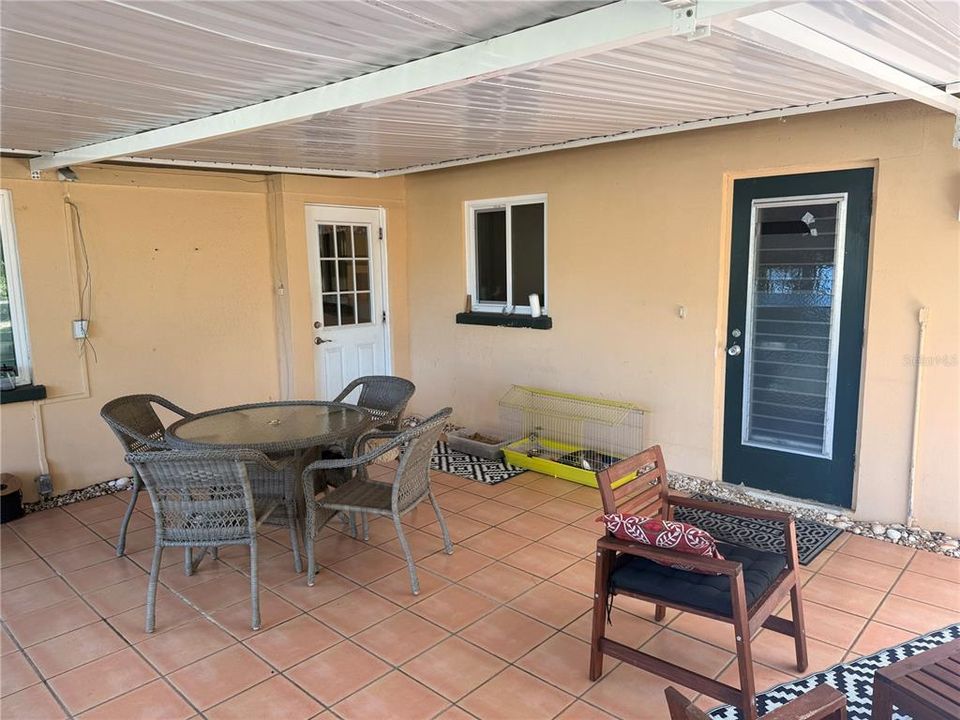 For Sale: $549,000 (2 beds, 2 baths, 1331 Square Feet)