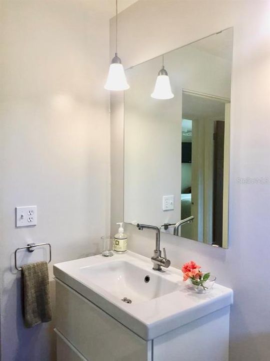 For Sale: $549,000 (2 beds, 2 baths, 1331 Square Feet)