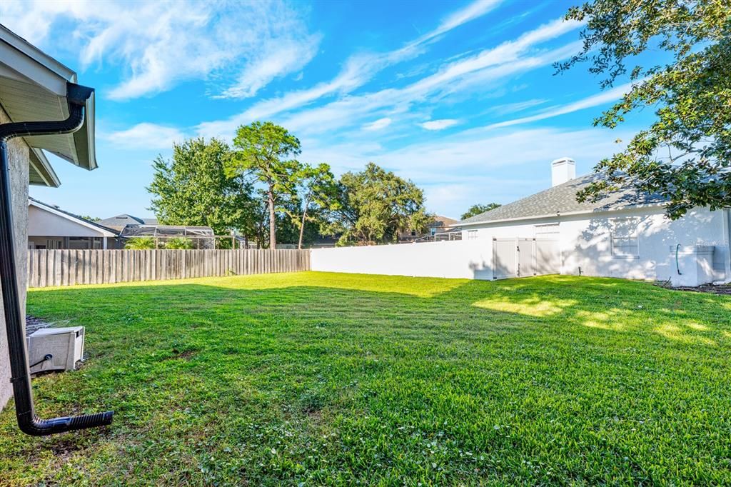 合同活跃: $525,000 (4 贝兹, 3 浴室, 2252 平方英尺)