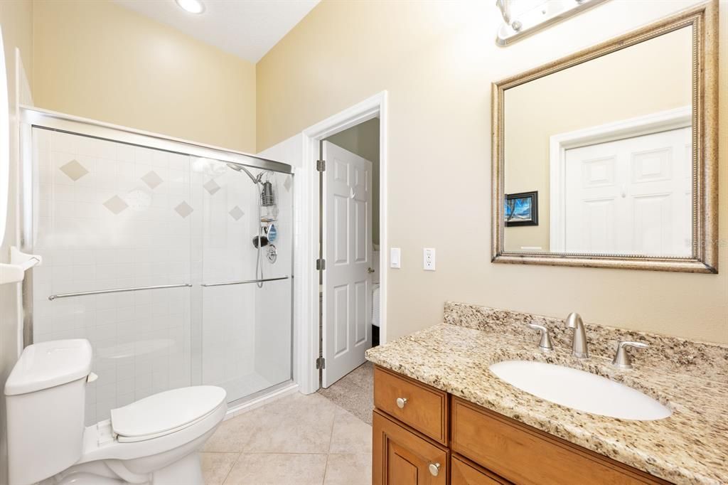 合同活跃: $525,000 (4 贝兹, 3 浴室, 2252 平方英尺)