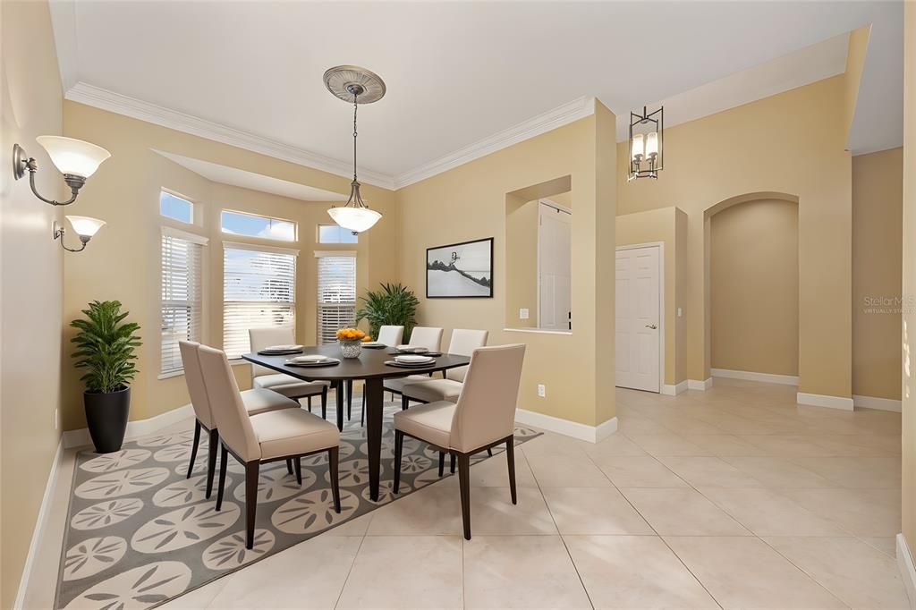 合同活跃: $525,000 (4 贝兹, 3 浴室, 2252 平方英尺)