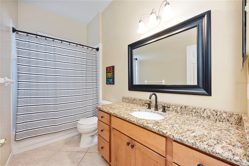 合同活跃: $525,000 (4 贝兹, 3 浴室, 2252 平方英尺)