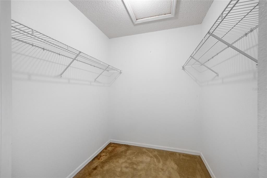 For Sale: $340,000 (3 beds, 2 baths, 1837 Square Feet)