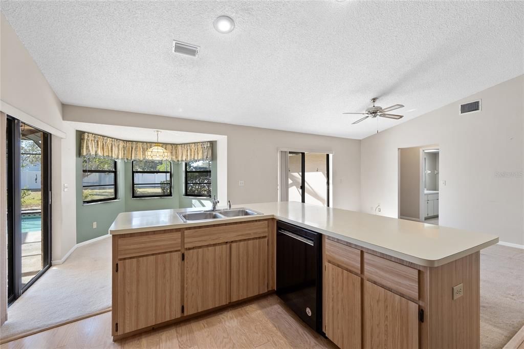 For Sale: $340,000 (3 beds, 2 baths, 1837 Square Feet)