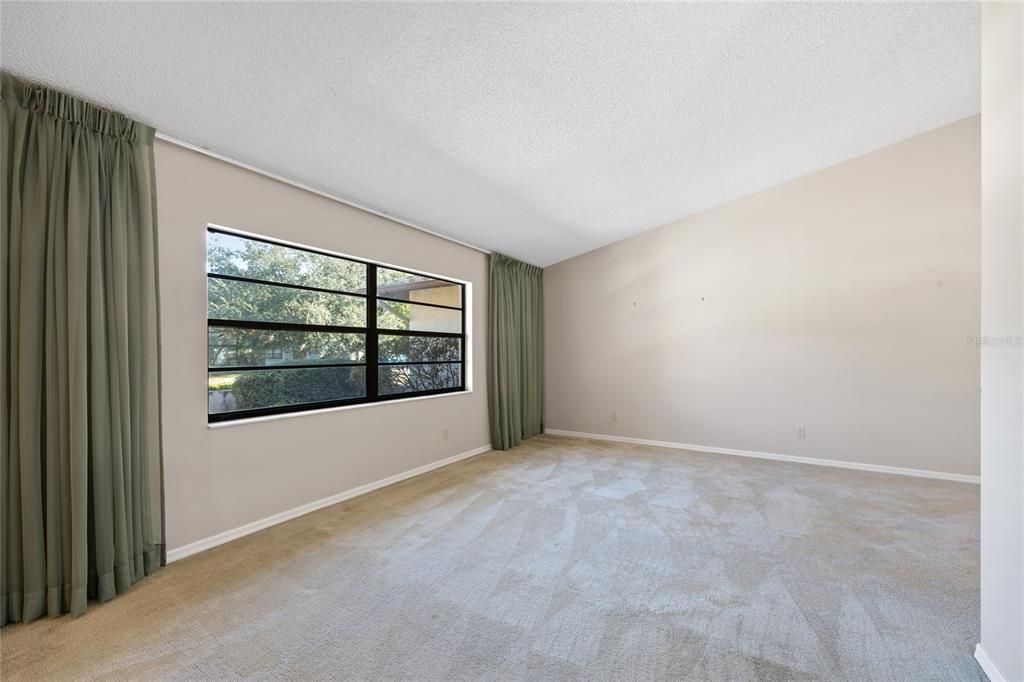 For Sale: $340,000 (3 beds, 2 baths, 1837 Square Feet)