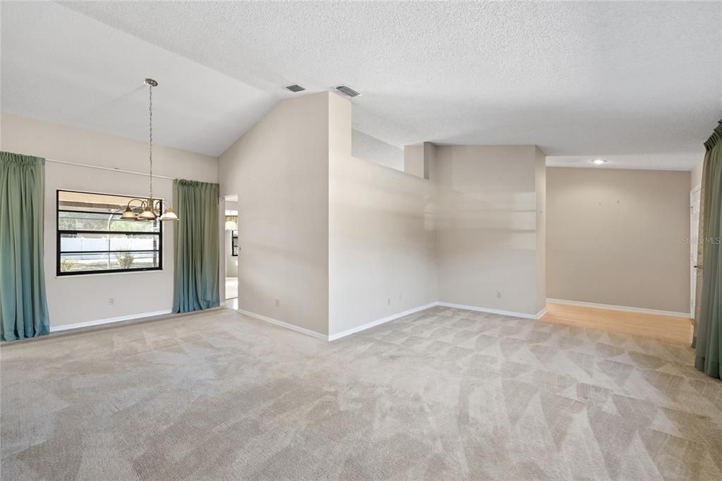 For Sale: $340,000 (3 beds, 2 baths, 1837 Square Feet)