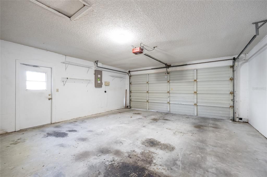 For Sale: $340,000 (3 beds, 2 baths, 1837 Square Feet)