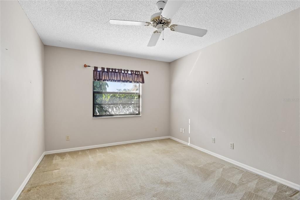 For Sale: $340,000 (3 beds, 2 baths, 1837 Square Feet)