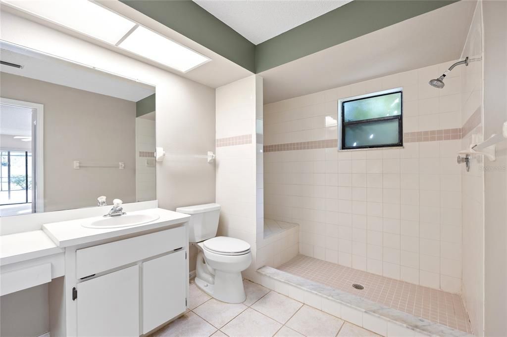 For Sale: $340,000 (3 beds, 2 baths, 1837 Square Feet)