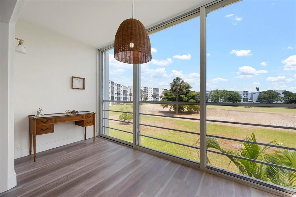 待售: $139,900 (1 贝兹, 1 浴室, 765 平方英尺)