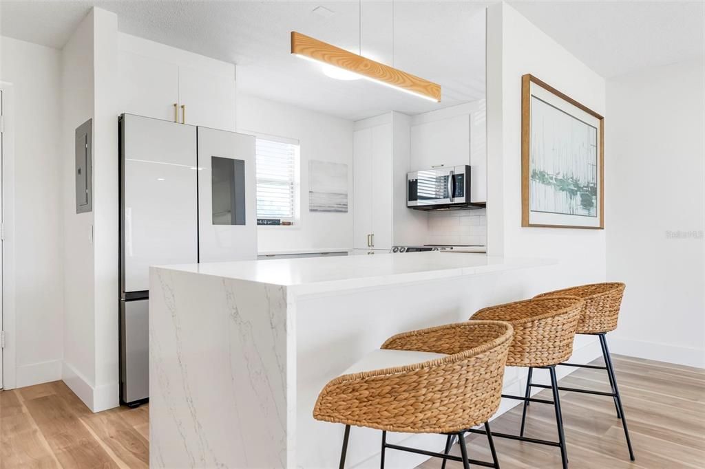 待售: $139,900 (1 贝兹, 1 浴室, 765 平方英尺)