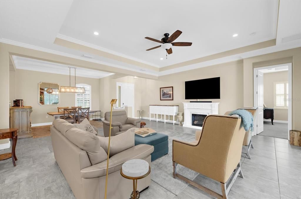 For Sale: $699,000 (3 beds, 3 baths, 2563 Square Feet)